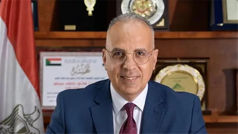 وزير الري يتابع موقف منظومة الشكاوى بالوزارة وإجراءات حسمها 