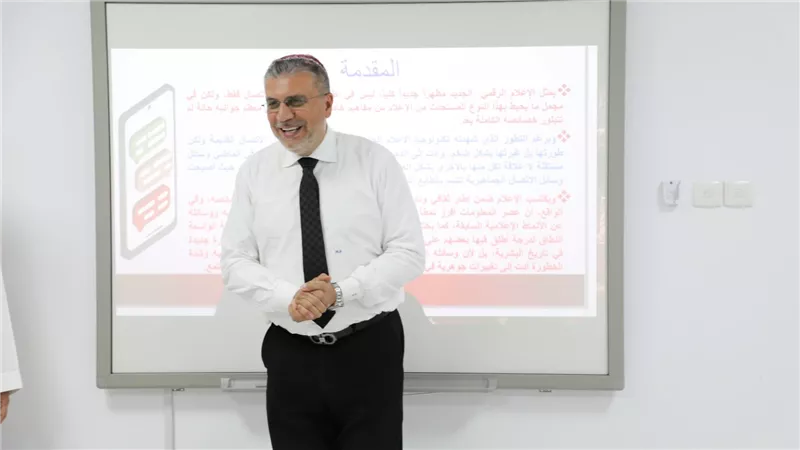 عمرو الليثي يلقي محاضرة 