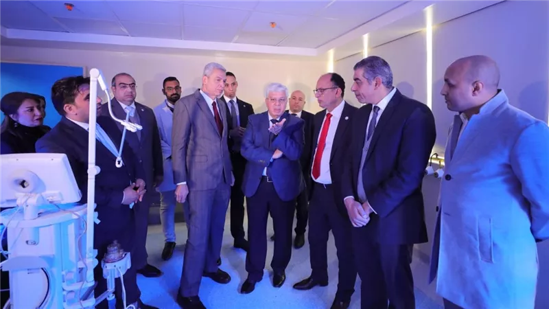 وزير التعليم العالي ورئيس جامعة حلوان يفتتحان المرحلة النهائية لأعمال تطوير مستشفى بدر الجامعي