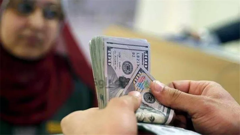 أسعار الذهب والدولار.. السوق السوداء تختفي