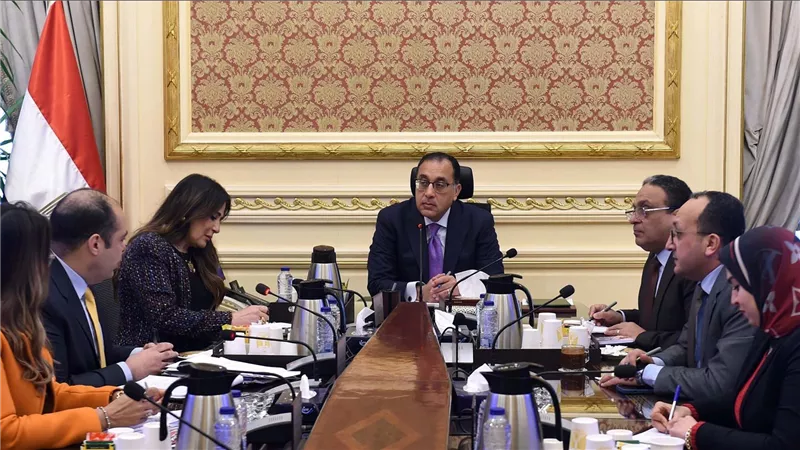 رئيس الوزراء يستعرض مع رئيس جهاز حماية المنافسة ومنع الممارسات الاحتكارية ملفات عمل الجهاز  
