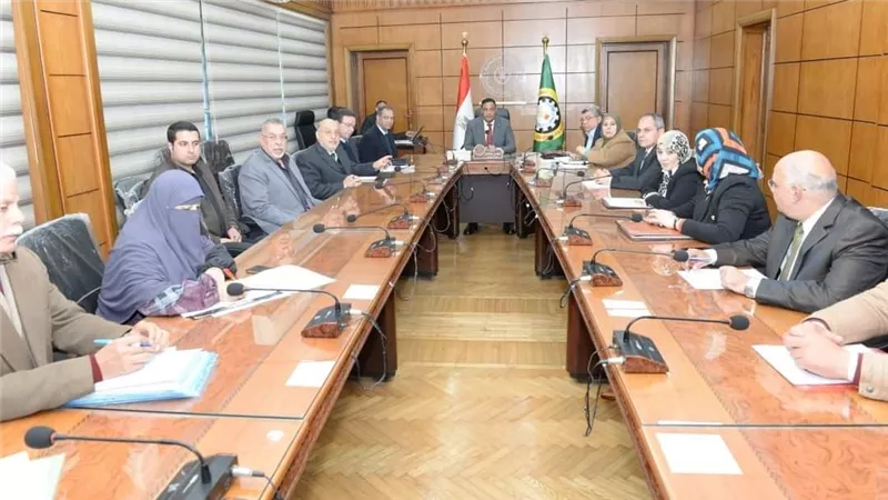محافظ الدقهلية.. يلتقي بممثلي شركة وادي النيل للمقاولات والاستثمارات العقارية
