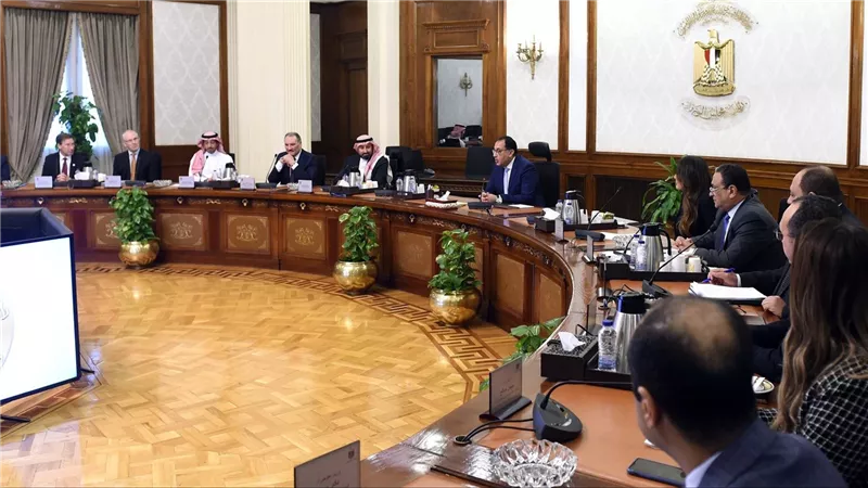 رئيس الوزراء يستعرض فرص زيادة الاستثمار لشركة «المراعي» السعودية في مصر