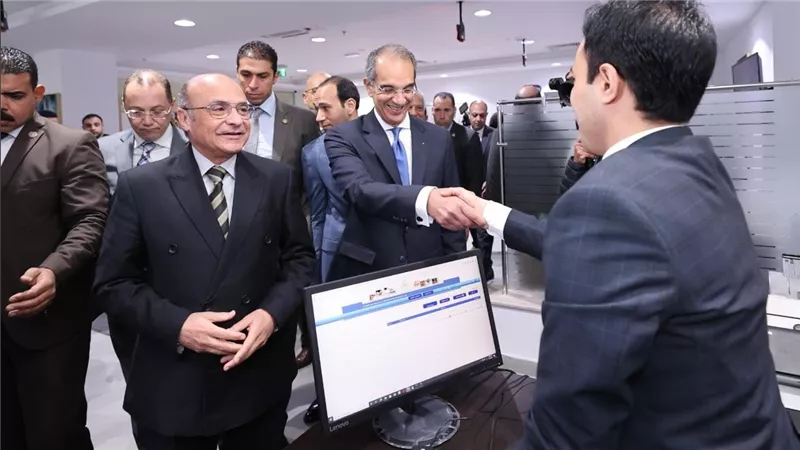 وزيرا العدل والاتصالات يفتتحان ثلاثة فروع توثيق مميزة وإتاحة العمل بها في الفترة المسائية