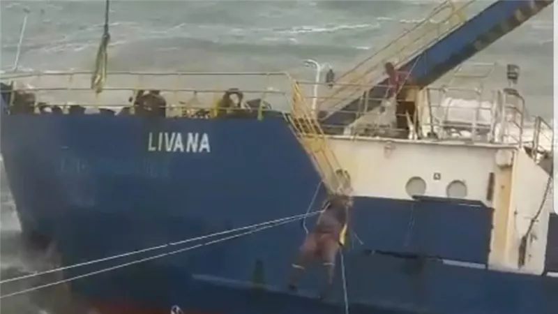 جنوح سفينة تجارية قادمة من الأوروجواي قبالة المغرب 