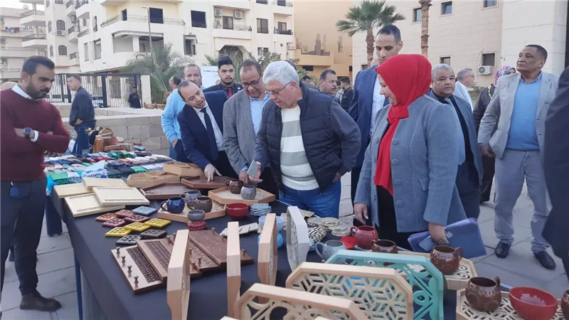 وزير التعليم العالي يطلق 