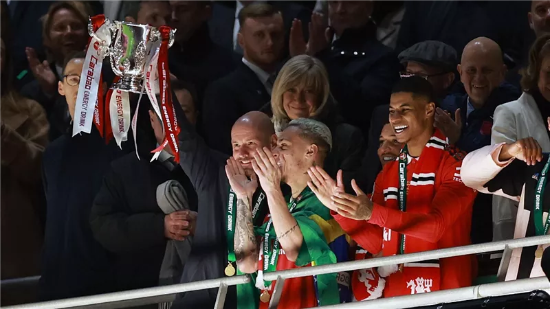 للمرة السادسة.. مانشستر يونايتد بطلًا لكأس كاراباو بعد الفوز على نيوكاسل