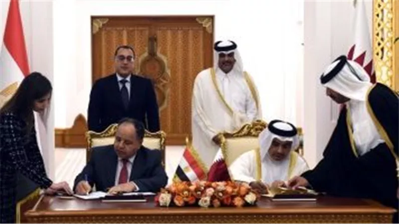 رئيسا وزراء مصر وقطر يشهدان توقيع اتفاقية لإزالة الازدواج بالضريبة على الدخل
