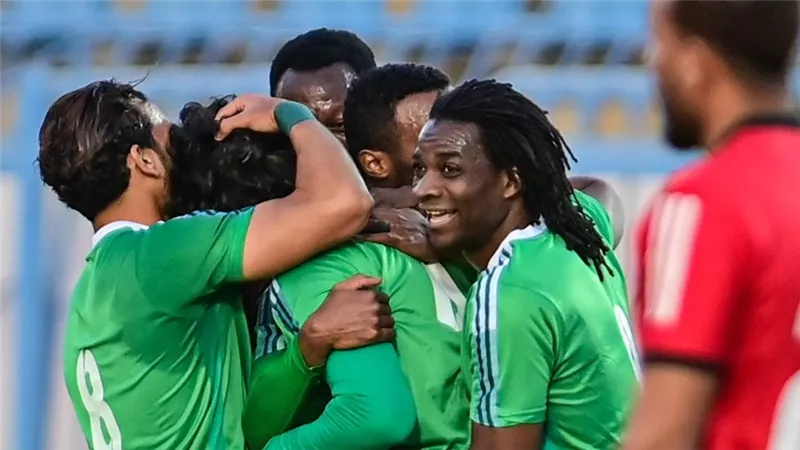 في مباراة مجنونة.. الاتحاد يفوز على طلائع الجيش 3/4 في الدوري