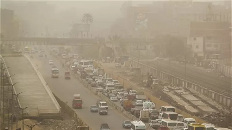 الأرصاد: أتربة عالقة بالجو غدًا