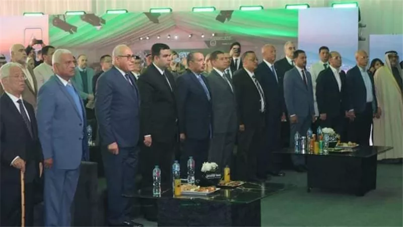 صقر يفتتح مصنع الشركه العربيه للتجارة بالسخنة بحضور نواب السويس