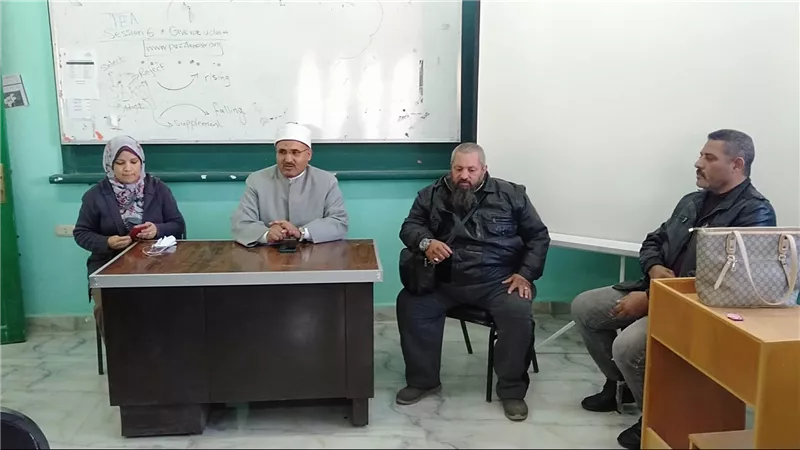 أزهر السويس يناقش تطبيق المنظومة الإلكترونية لتوزيع الوجبات المدرسية