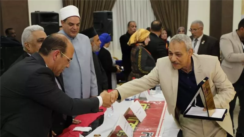  بيت العائلة في السويس يكرم عظماء خالدون صنعوا تاريخ المدينة