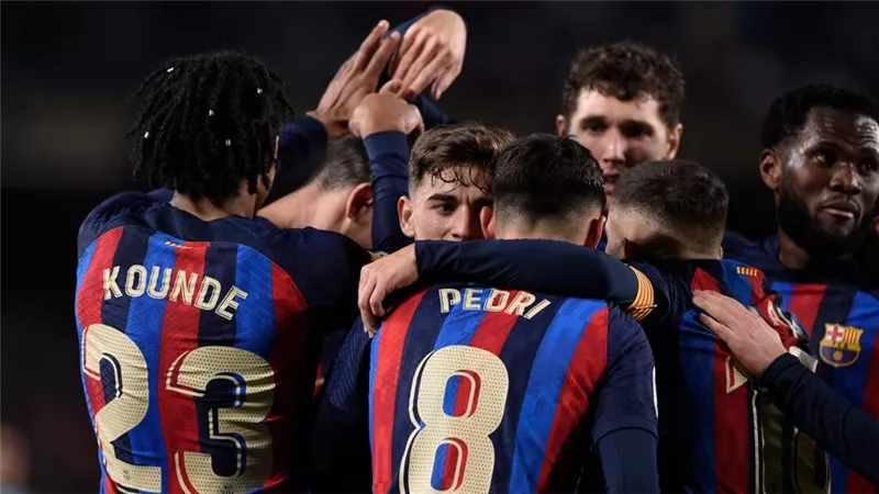 غياب الثلاثي الأخطار.. قائمة برشلونة أمام ريال مدريد في كأس ملك إسبانيا