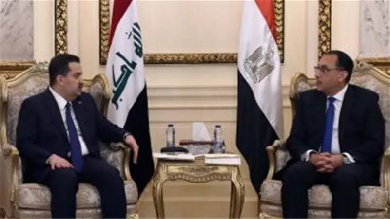 رئيسا وزراء مصر والعراق يعقدان جلسة مباحثات موسعة لاستعراض التعاون المشترك