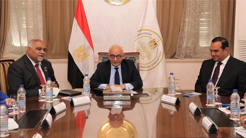 وزير التربية والتعليم يلتقي مدير مكتب برنامج الأغذية العالمي لمناقشة أوجه التعاون المشترك