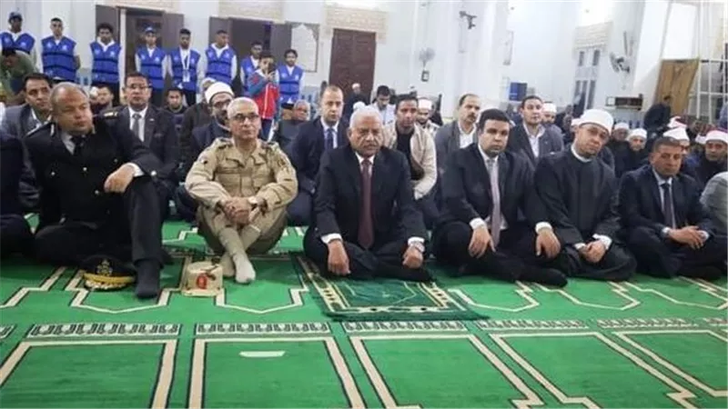 أوقاف السويس تحتفل بليلة النصف من شعبان بحضور المحافظ