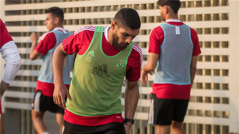 الدوري المصري.. شادي حسين يقود هجوم الأهلي أمام المقاولون العرب