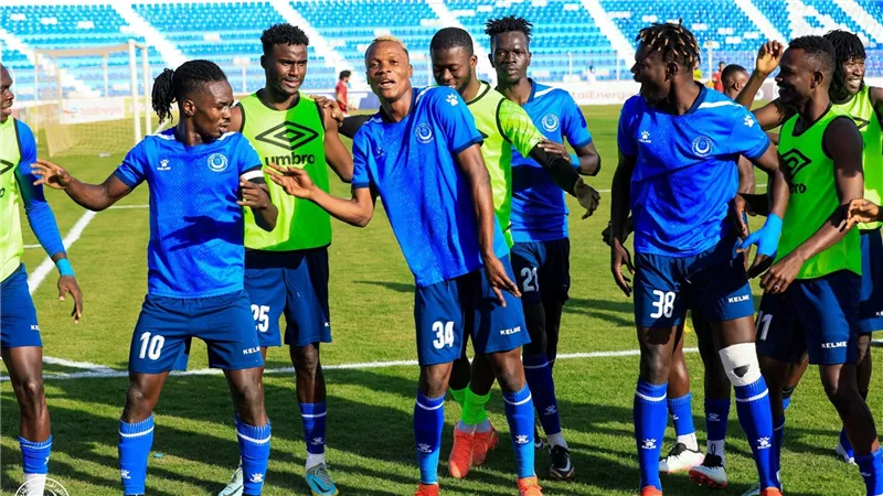 منافس الأهلي.. الهلال السوداني يهزم القطن بثنائية ويخطف صدارة المجموعة