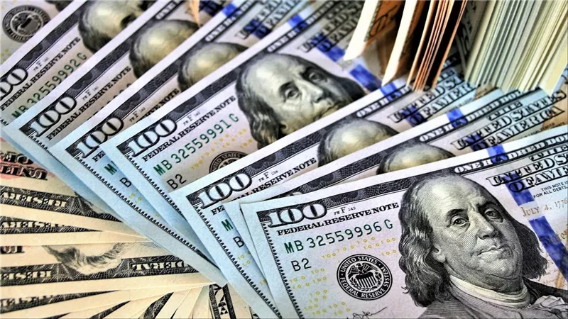 بعد ارتفاعات الأسبوع الماضي.. أسعار الدولار في ختام التعاملات المسائية 