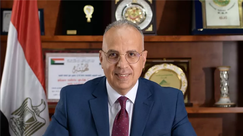 الدكتور سويلم يتابع موقف منظومة الشكاوى بوزارة الموارد المائية والرى