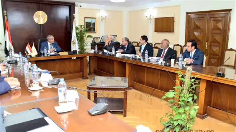 وزير التموين: وضع أسعار مجزية لتوريد محصول بنجر السكر لهذا الموسم