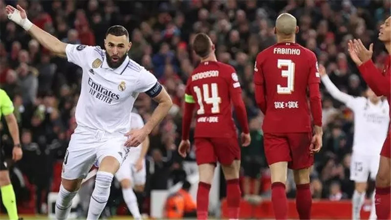 دوري أبطال أوروبا.. بنزيما يقود تشكيل ريال مدريد لمواجهة ليفربول