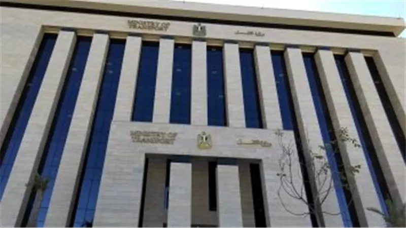 النقل: لا صحة لإزالة كوبرى حديث الإنشاء فى العلمين الجديدة