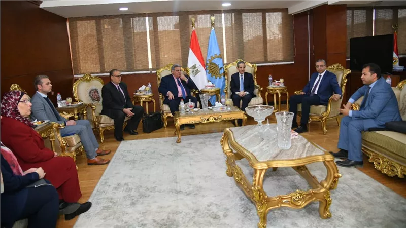 محافظ الغربية يستقبل وفد مركز المعلومات ودعم اتخاذ القرار برئاسة مجلس الوزراء 