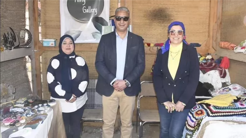 محافظ الفيوم ونائب وزير السياحة يفتتحان مهرجان تونس للخزف والحرف اليدوية العاشر 