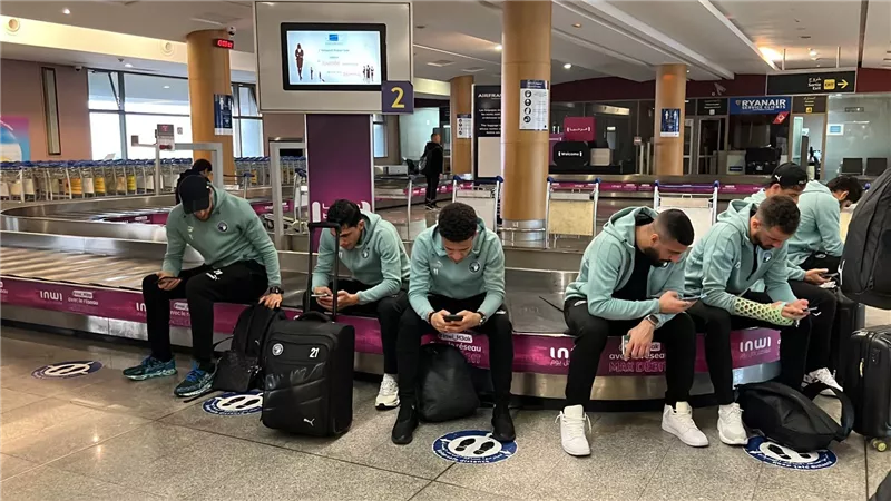 كأس الكونفدرالية.. بعثة بيراميدز تصل المغرب استعدادًا لمواجهة الجيش الملكي