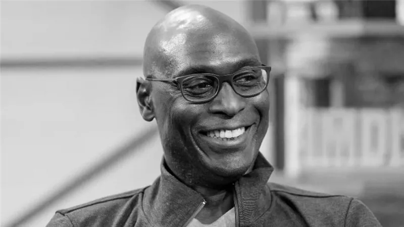 بعد وفاته.. من هو الممثل الأمريكي لانس ريديك؟