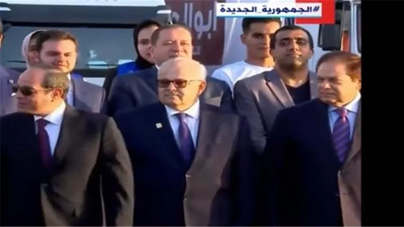 أبو العينين: كتف في كتف أكبر مبادرة يشهدها العالم تحت قيادة الرئيس السيسي الذي يعيش هموم البسطاء  