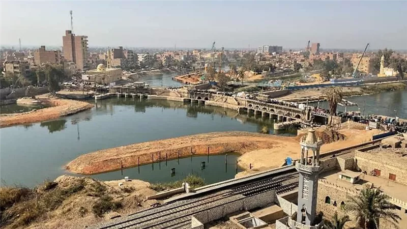 وزير الري يتابع الموقف التنفيذي لمشروع إنشاء قناطر ديروط الجديدة 