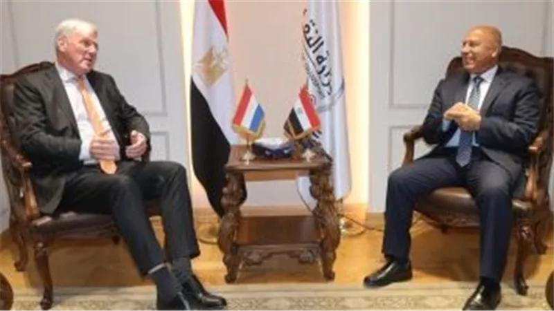 وزير النقل يبحث مع السفير الهولندى تصدير الخضراوات المصرية لهولندا