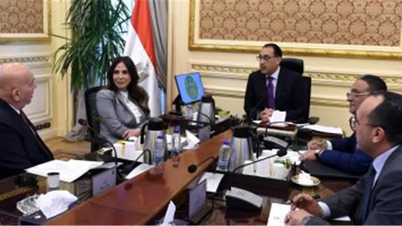 رئيس الوزراء يواصل سلسلة لقاءاته لمناقشة مقترحات برنامج رد الأعباء التصديرية
