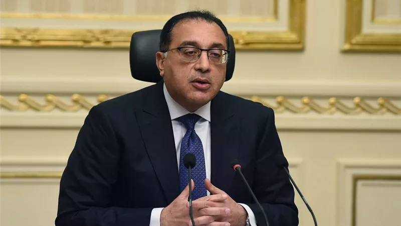 رئيس الوزراء يهنئ الرئيس السيسى بمناسبة قرب حلول شهر رمضان المعظم