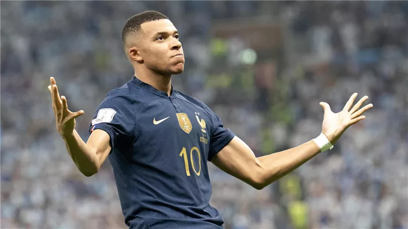 بعمر 24 عامًا.. رسميًا مبابي سيحمل شارة قيادة منتخب فرنسا