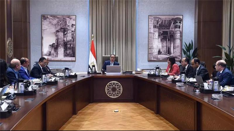 رئيس الوزراء يتابع  مخططات تطوير المنطقة المحيطة بالمتحف المصري الكبير