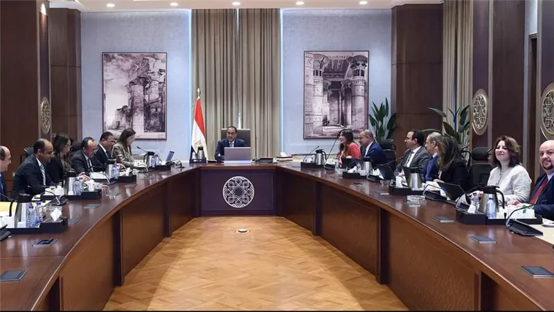 رئيس الوزراء يستكمل استعراض مقترح الخطة الاستثمارية للعام المالي 2023- 2024