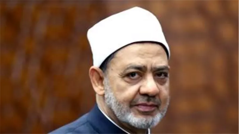 شيخ الأزهر: لا يجوز للرجل أن يمس زوجته إلا بطيب خاطر
