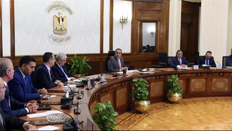 رئيس الوزراء يتابع مستجدات برنامج رد الأعباء التصديرية الجديد