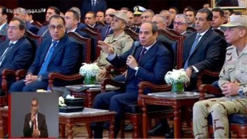 الرئيس السيسي: 