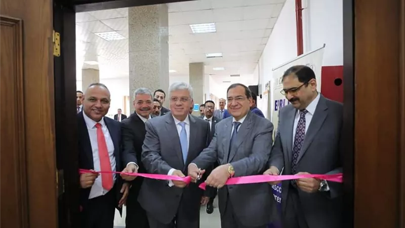 وزيرا البترول والتعليم العالي يرأسان اجتماع مجلس إدارة معهد بحوث البترول