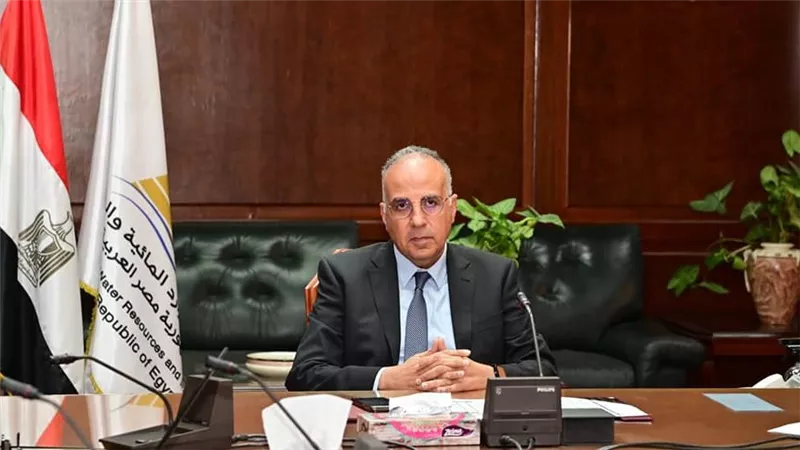 الدكتور سويلم يتابع موقف مشروعات إعادة إستخدام مياه الصرف الزراعى