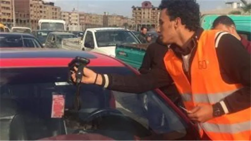 تحرير 2309 مخالفات عدم تركيب الملصق الإلكترونى