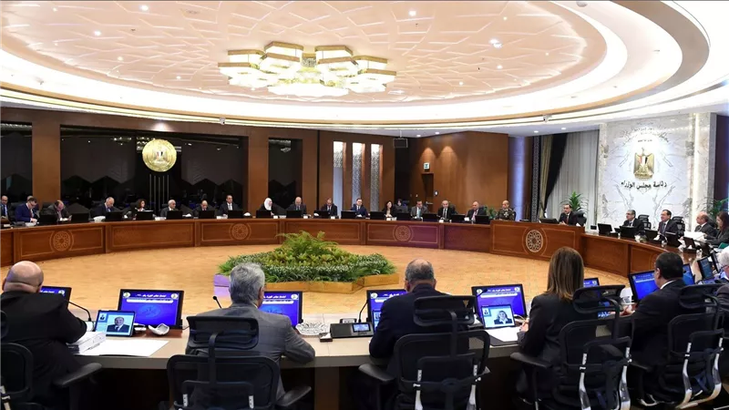رئيس الوزراء يوجه بضرورة أن تستكمل باقي الوزارات تدريجياً إجراءات الانتقال للعمل بالعاصمة الإدارية الجديدة 