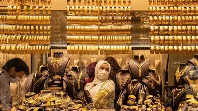 أسعار الذهب والدولار.. الجرام يصل لـ 2514 جنيه
