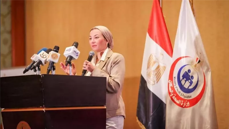 وزيرة البيئة تشارك فى إطلاق 