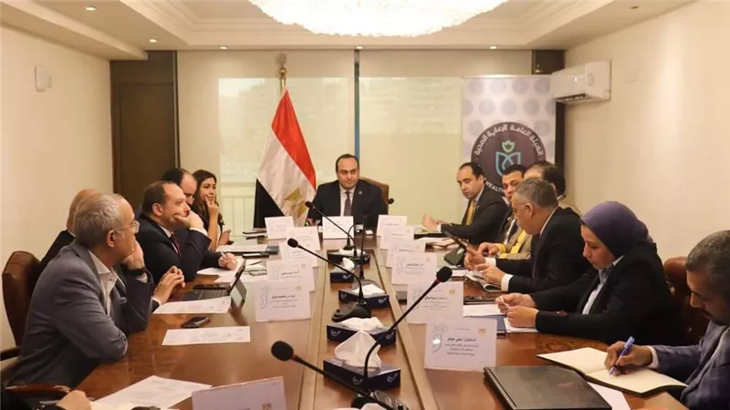 تنسيقية التأمين الصحي الشامل تدرس تعزيز آليات إشراك الصيدليات الأهلية بمنظومة التأمين الصحي الشامل